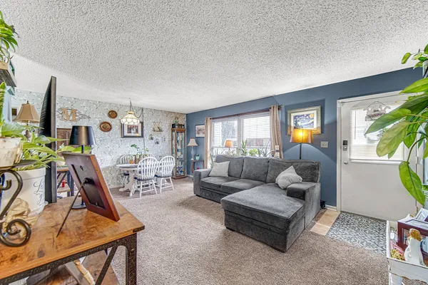 $194,900 | 15348 Holly Court, Unit D, Oak Forest, IL 60452