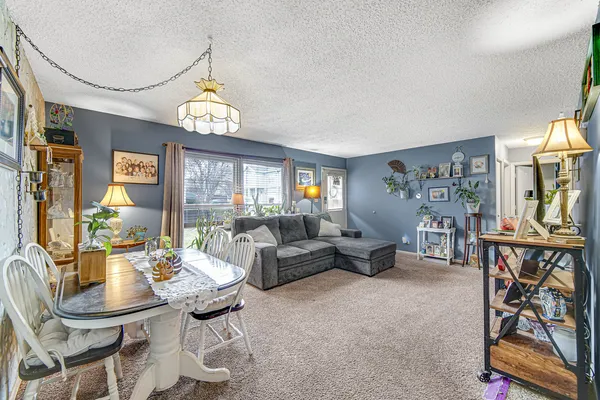 $194,900 | 15348 Holly Court, Unit D, Oak Forest, IL 60452