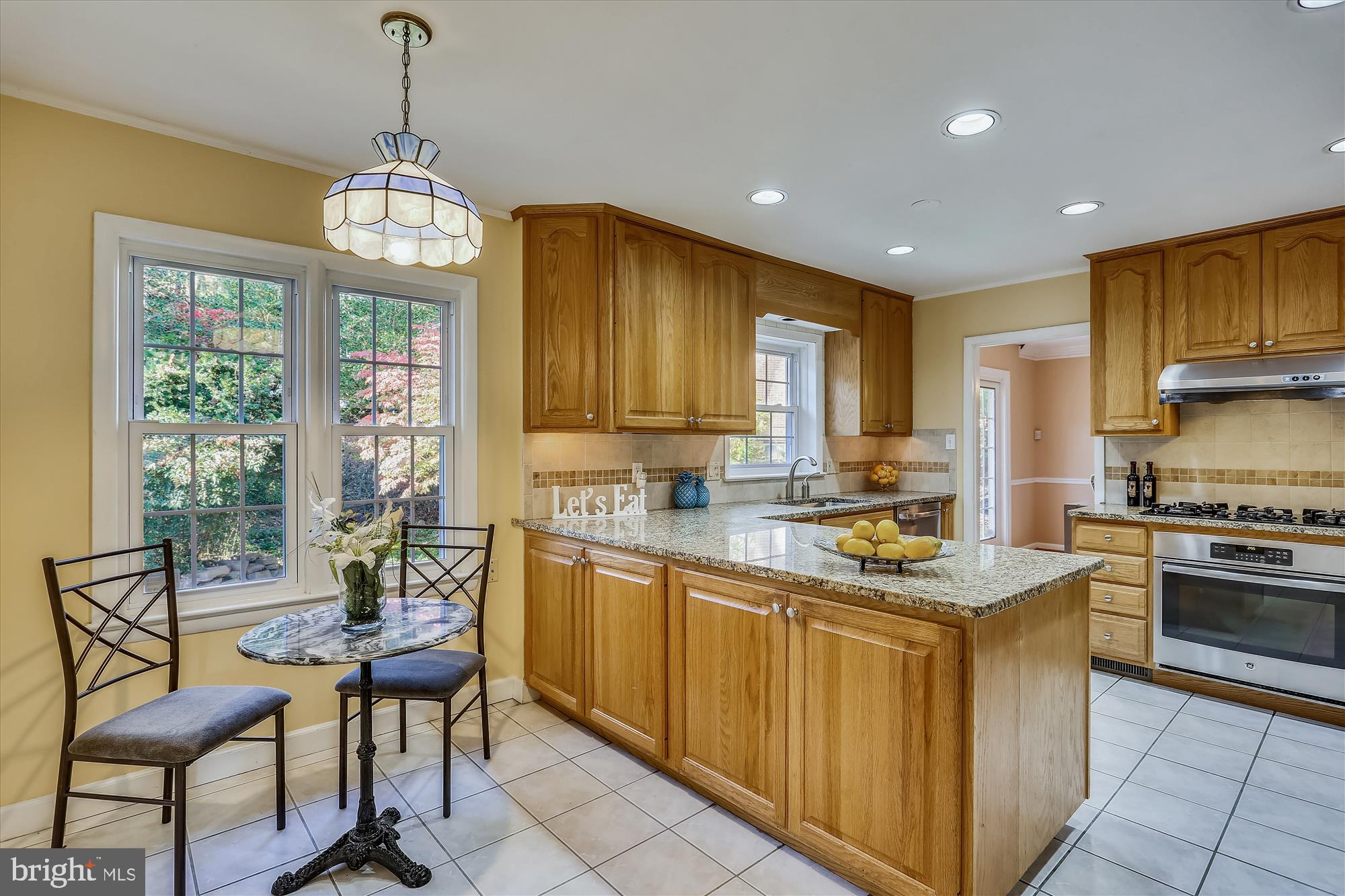 16620 Bethayres Road Derwood, MD 20855 - Photo 19 of 80 Breakfast area & Kitchen