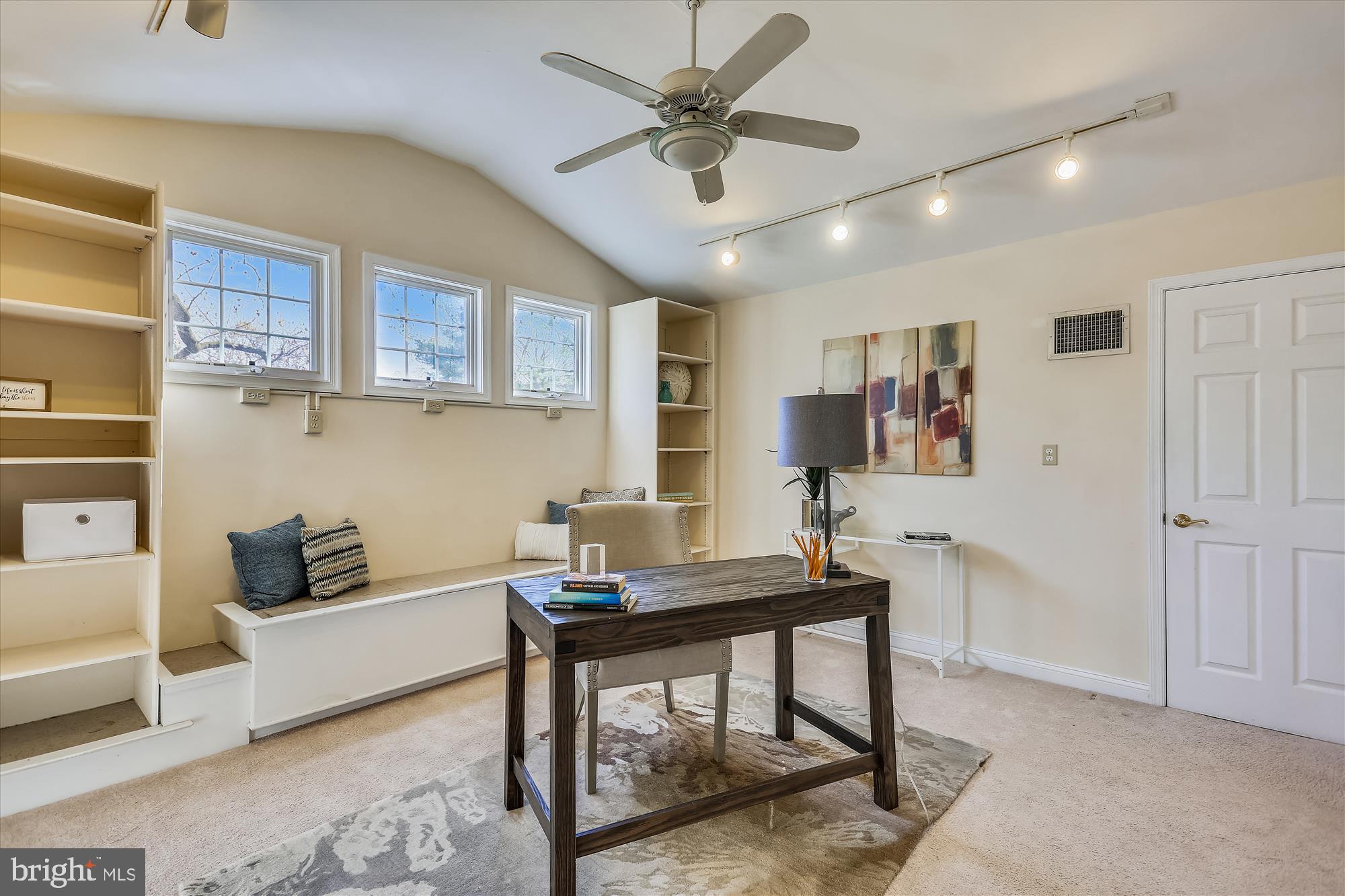 16620 Bethayres Road Derwood, MD 20855 - Photo 35 of 80 Office Loft in addition
