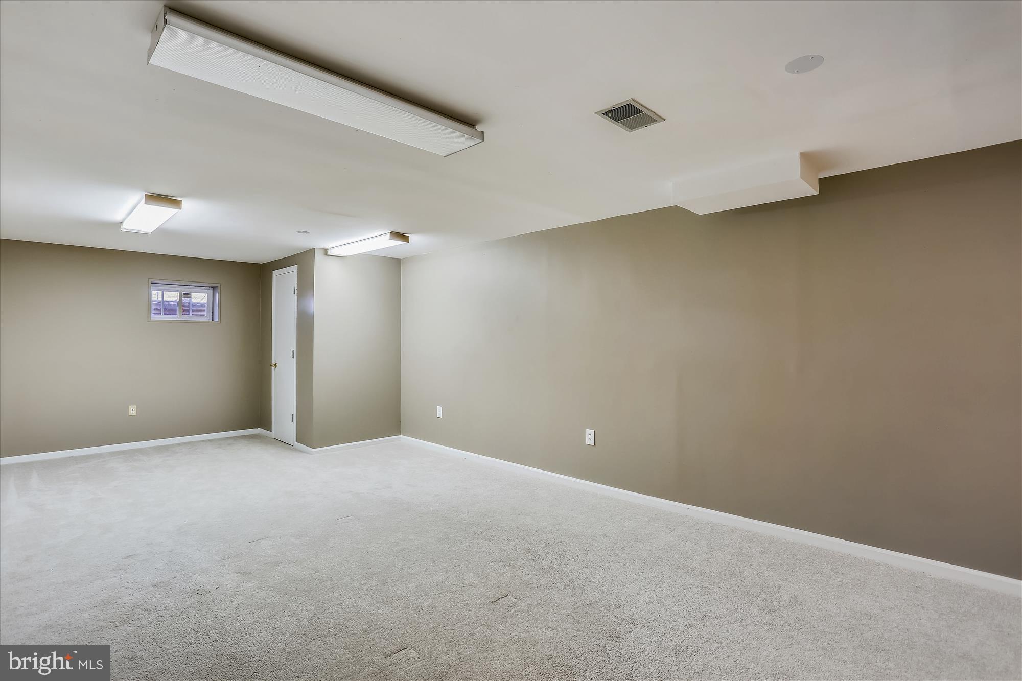 16620 Bethayres Road Derwood, MD 20855 - Photo 52 of 80 Rec room