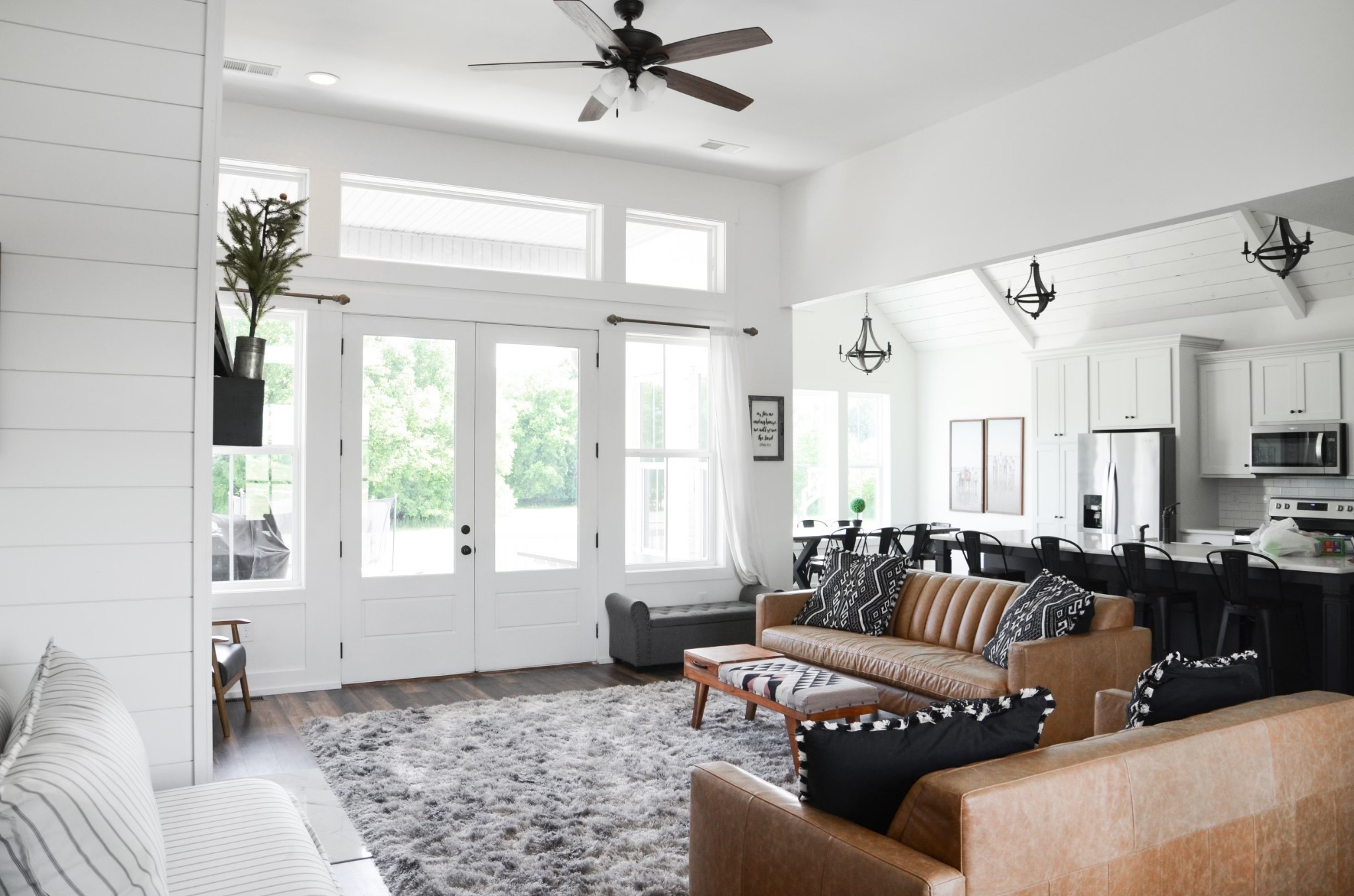 5931 Lakeview Road Springfield, TN 37172 - Photo 11 of 55 a living room with furniture and a large window