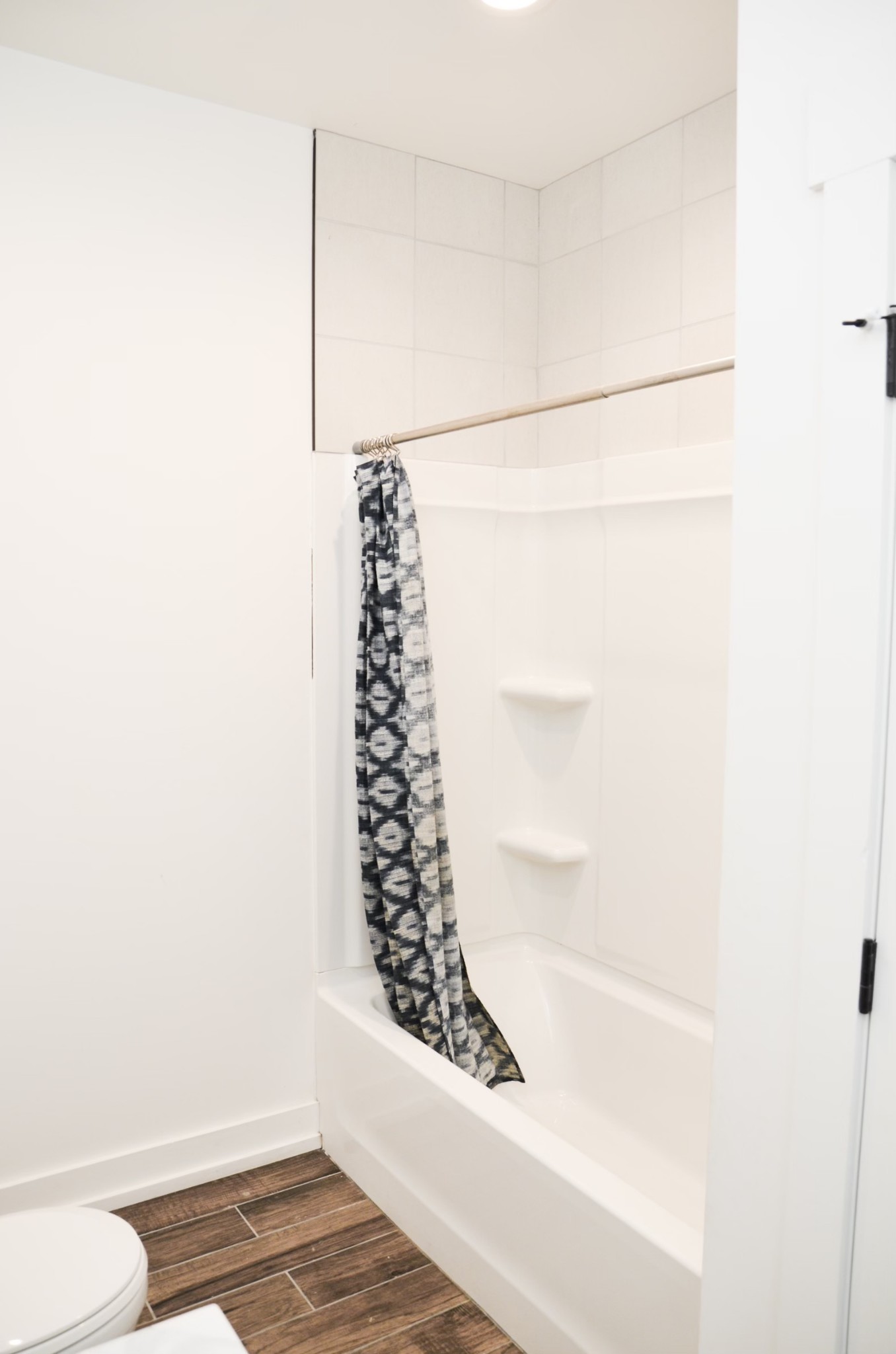 5931 Lakeview Road Springfield, TN 37172 - Photo 35 of 55 a bathroom with a shower