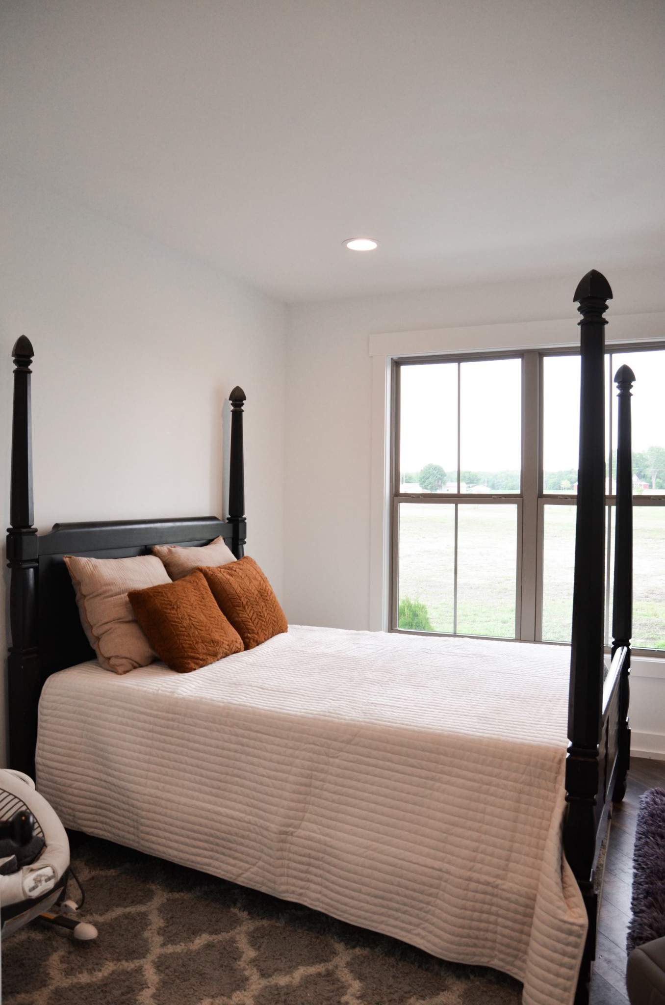 5931 Lakeview Road Springfield, TN 37172 - Photo 42 of 55 a bedroom with a bed and a large window