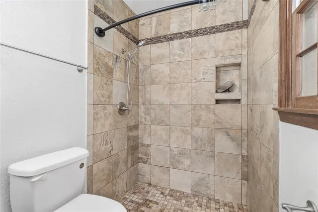 $335,000 | 8305 Southwest 46 Lane, Gainesville, FL 32608