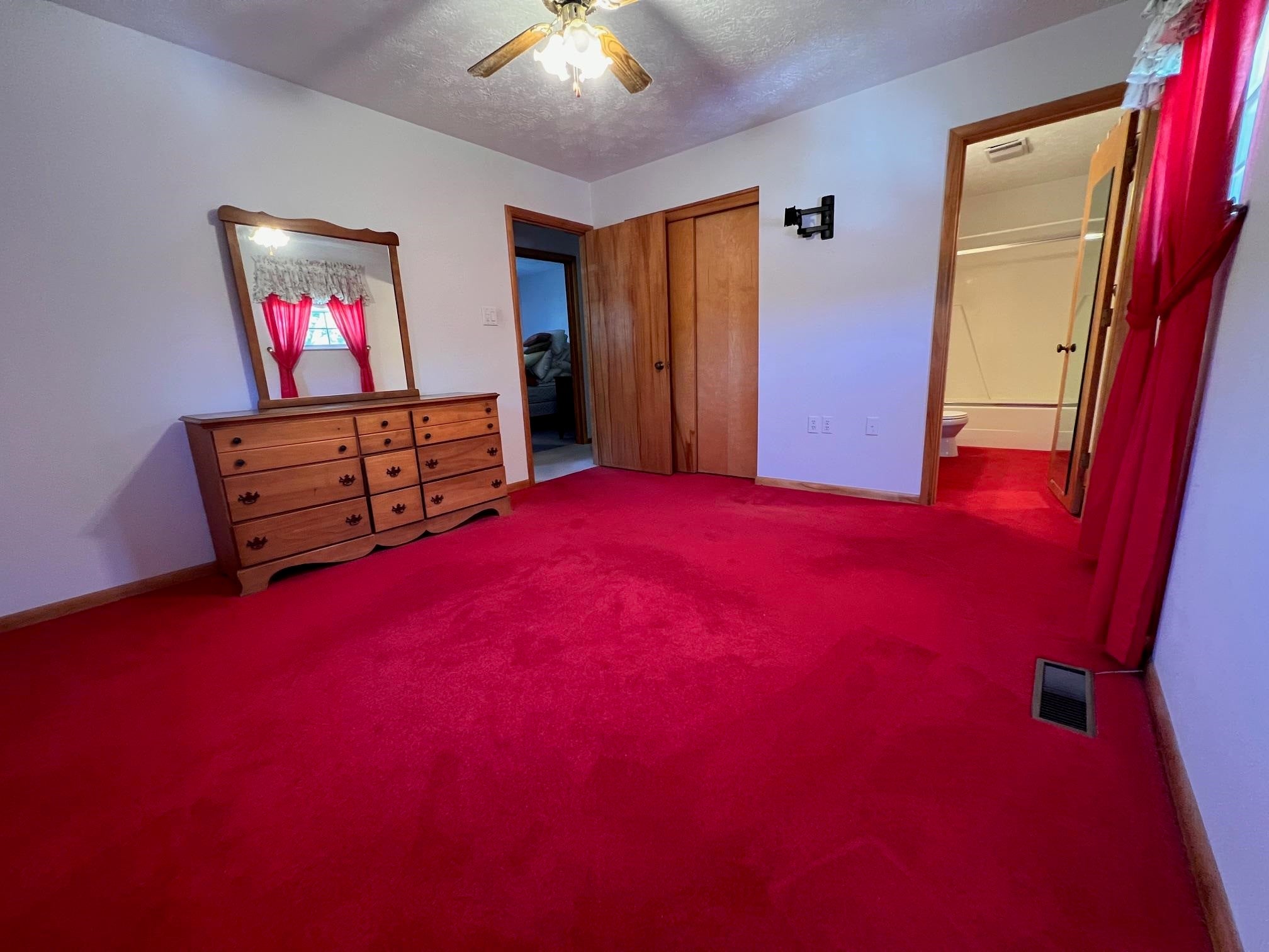 2961 Ohio River Road Huntington, WV 25702 - Photo 15 of 32 Gallery Image 15