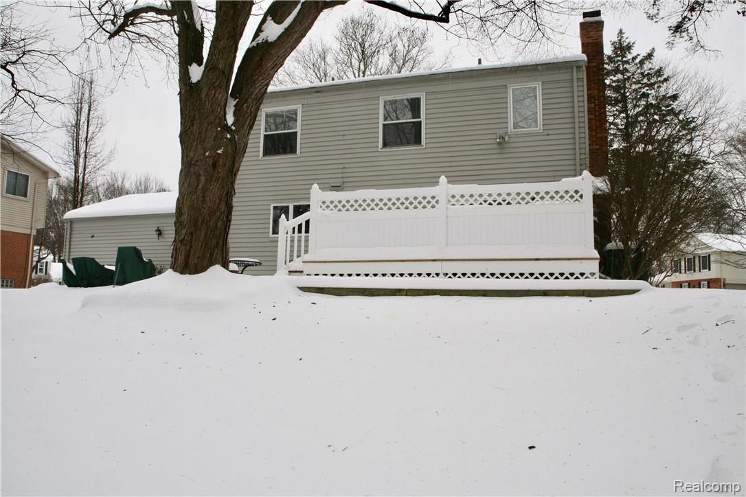 910 Hemlock Drive Rochester, MI 48307 - Photo 21 of 28 fullsizeoutput_605.jpeg