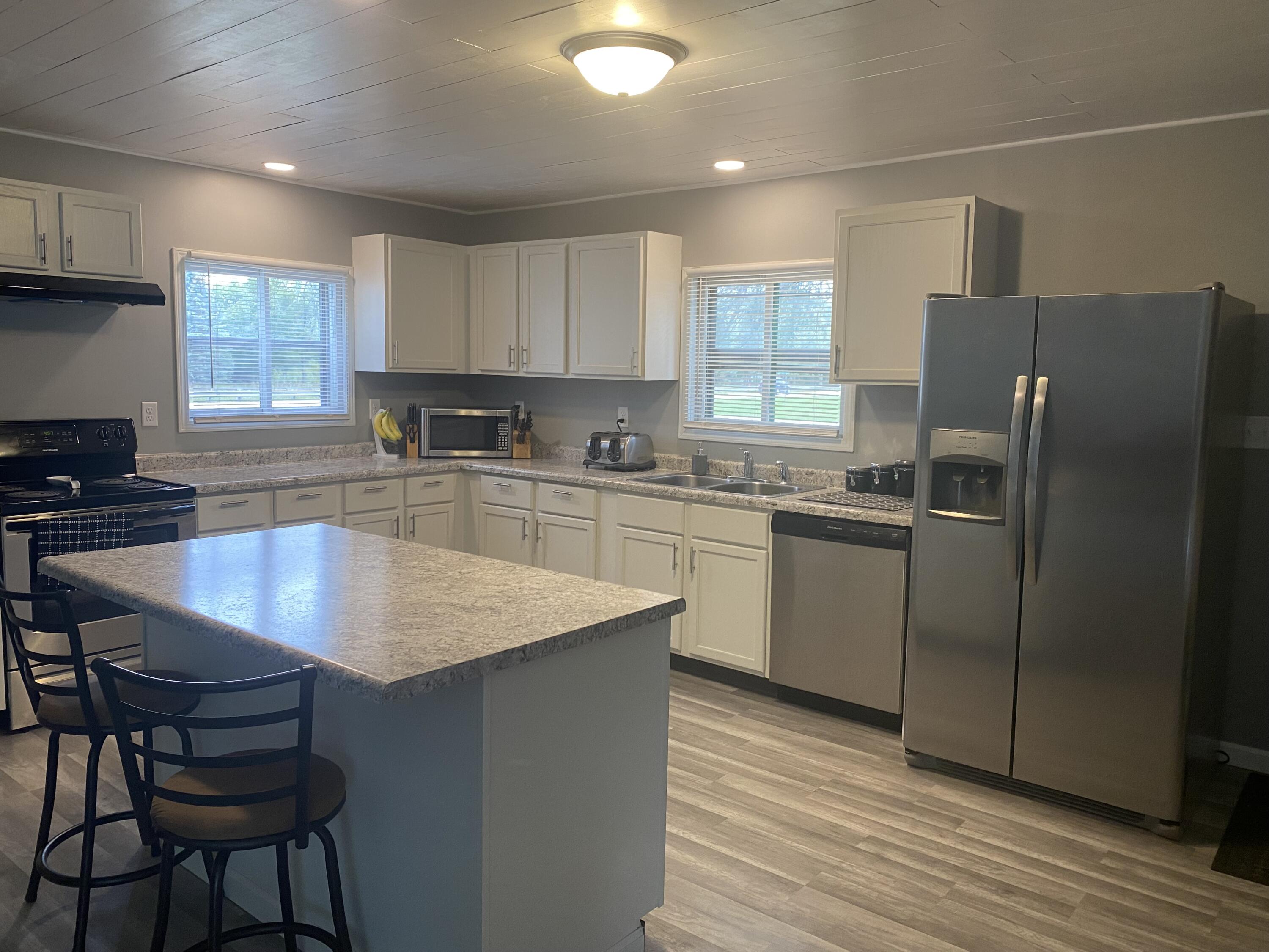 53188 Highway 131 Three Rivers, MI 49093 - Photo 3 of 32 IMG-2356