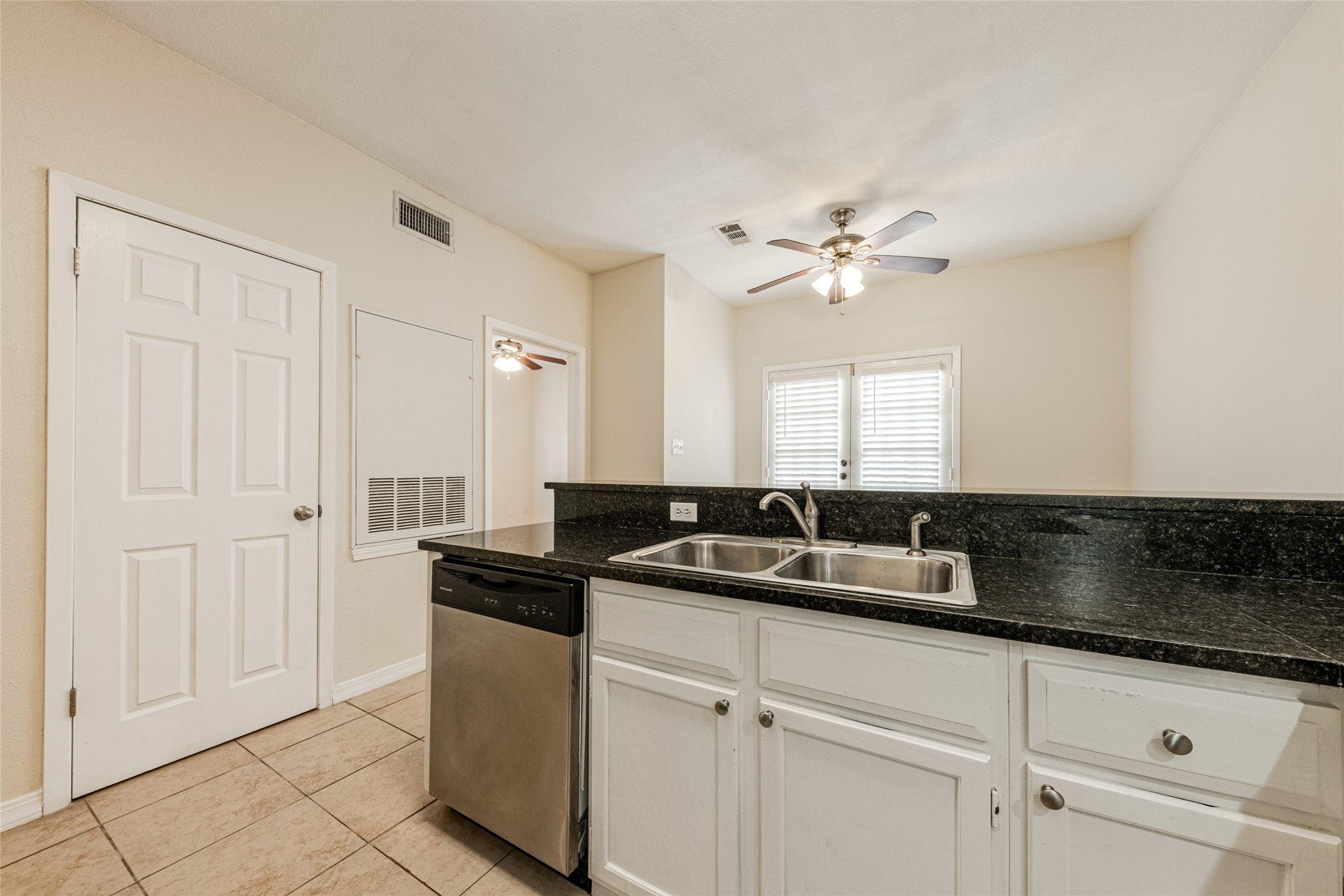 2801 Rio Grande Street, Unit 206 Austin, TX 78705 - Photo 9 of 22