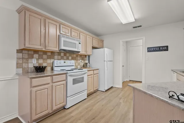 $220,000 | 1521 Rice Road, Unit J104, Tyler, TX 75703