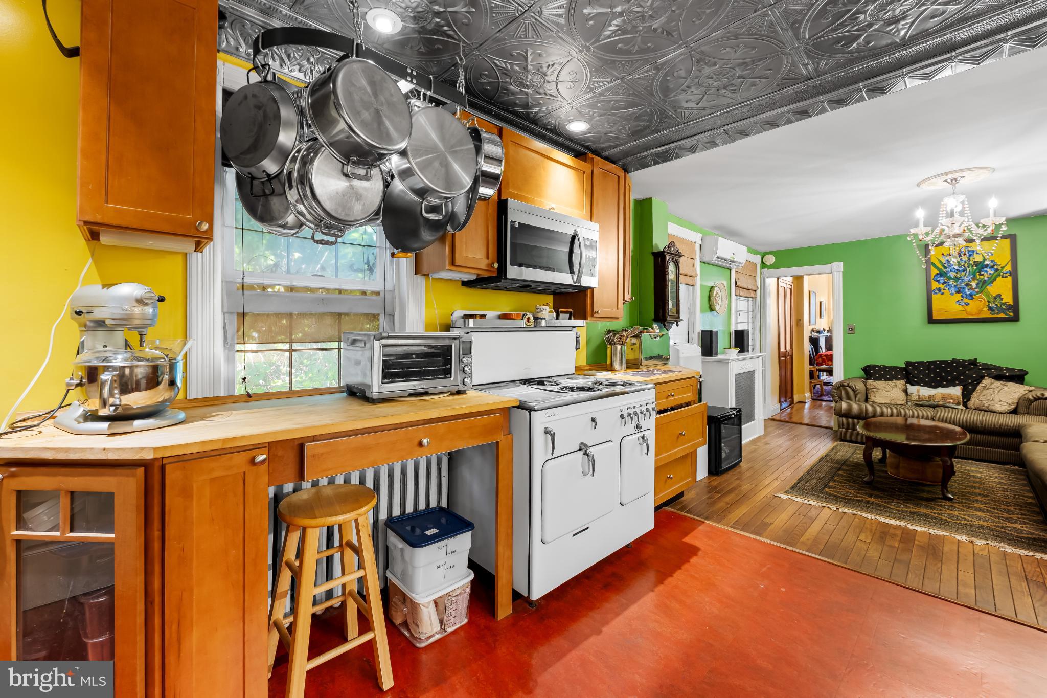 35 South Calhoun Street Baltimore, MD 21223 - Photo 11 of 29 Vibrant kitchen with rustic charm.