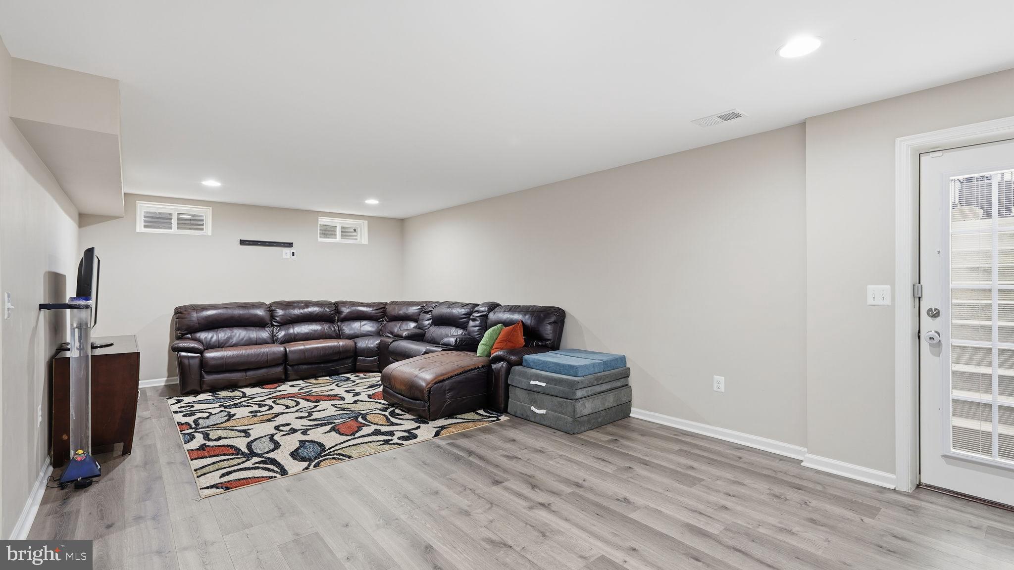 111 Pear Blossom Road Stafford, VA 22554 - Photo 32 of 68 a living room with furniture