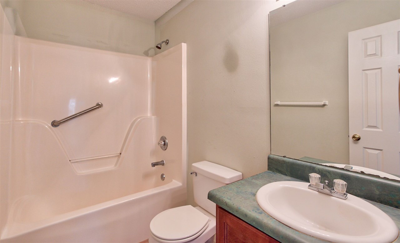 18746 Outlook Drive Loxley, AL 36551 - Photo 20 of 27 2nd Bathroom