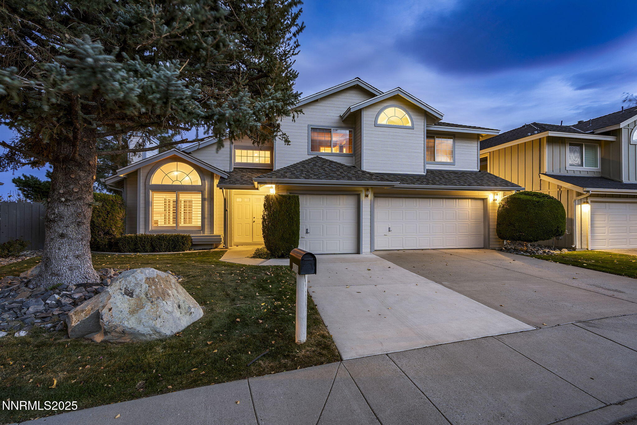 2678 Starr Meadows Loop Reno, NV 89519 - Photo 3 of 52 3-web-or-mls-_DSC4389