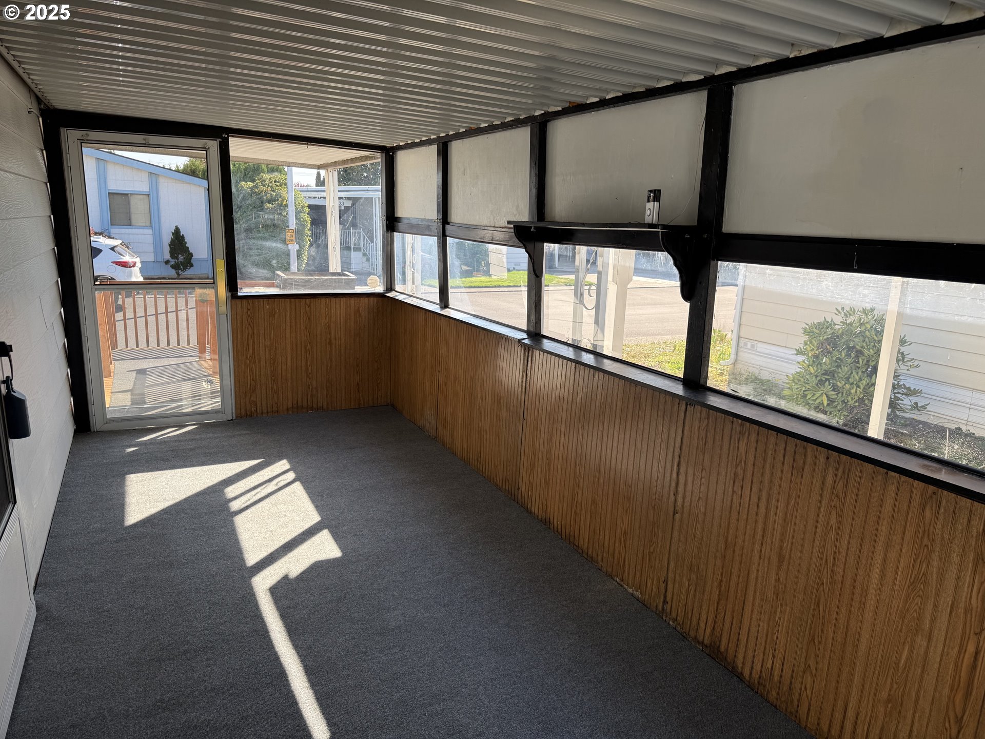 5422 Portland Road Northeast, Unit 47 Salem, OR 97305 - Photo 37 of 45 a view of an empty room with a window