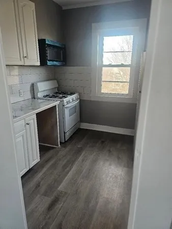 $1,600 | 170 Buffinton Street, Unit 3, Fall River, MA 02721