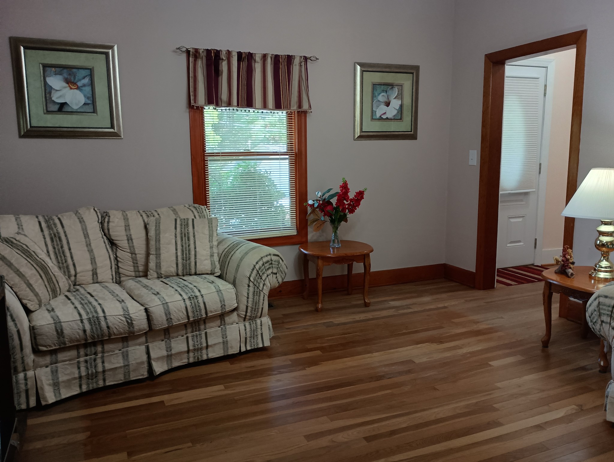 226 Lake O'Donnell Road Sewanee, TN 37375 - Photo 23 of 40 a living room with furniture and a window