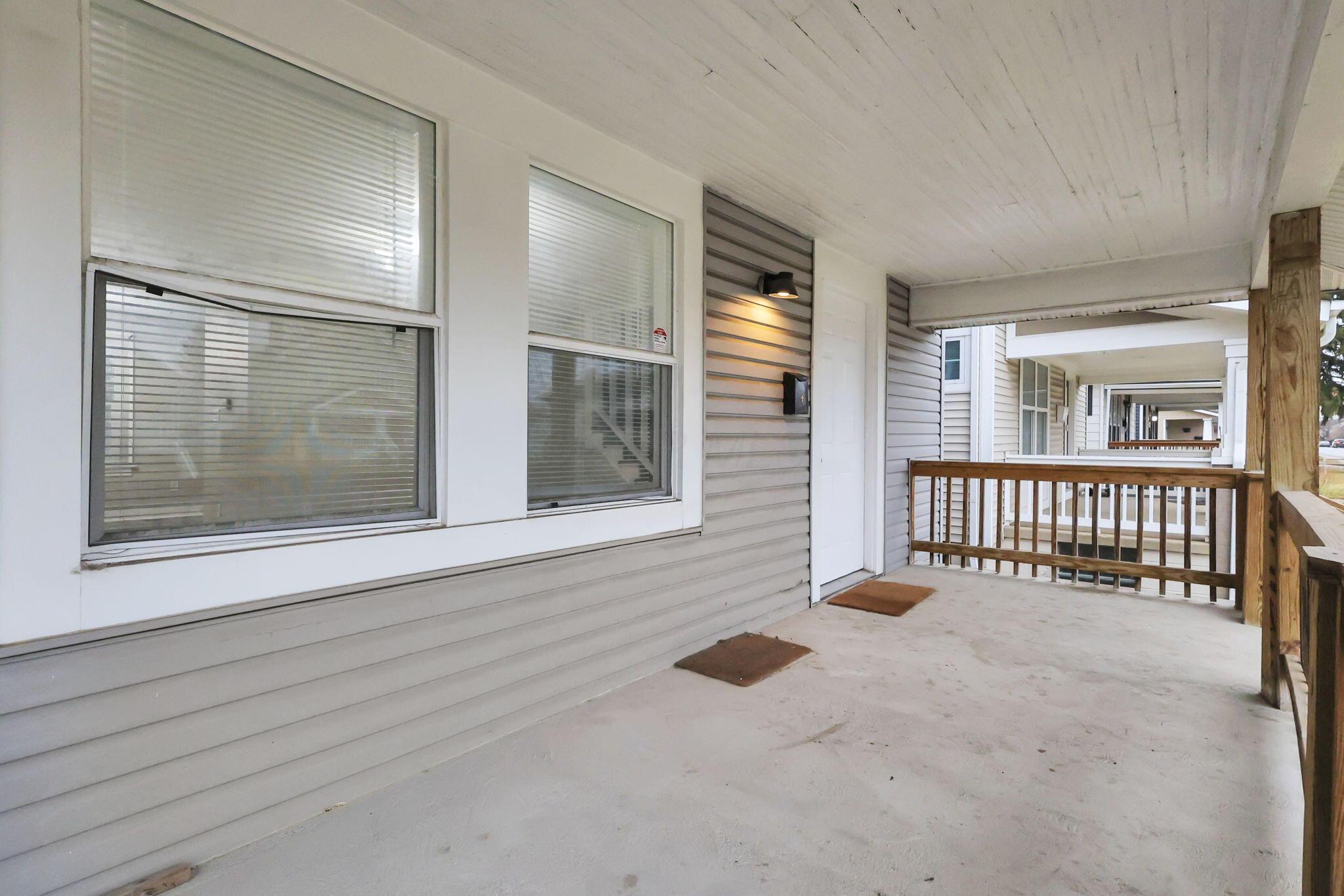 1318 Lockbourne Road Columbus, OH 43206 - Photo 6 of 53