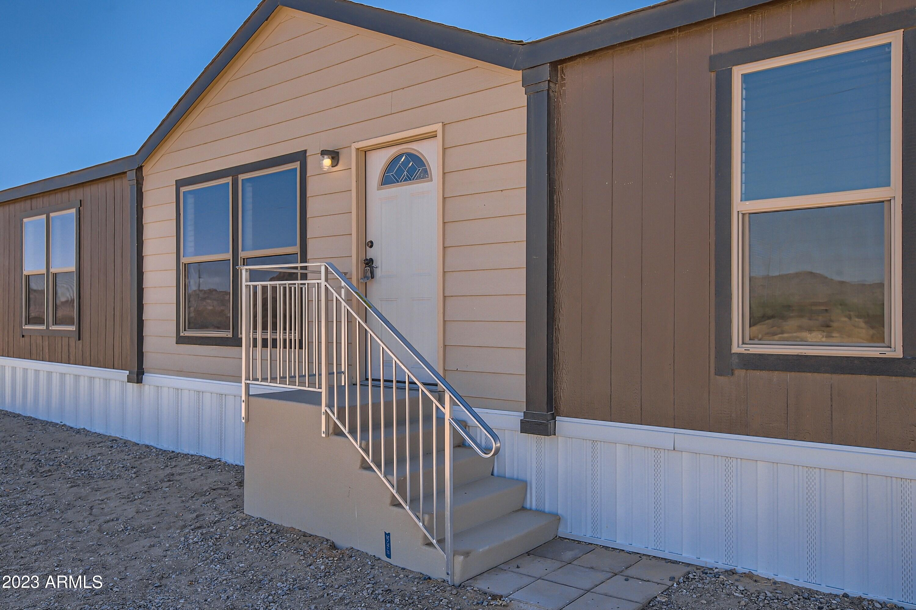 04 Exterior Front Entry