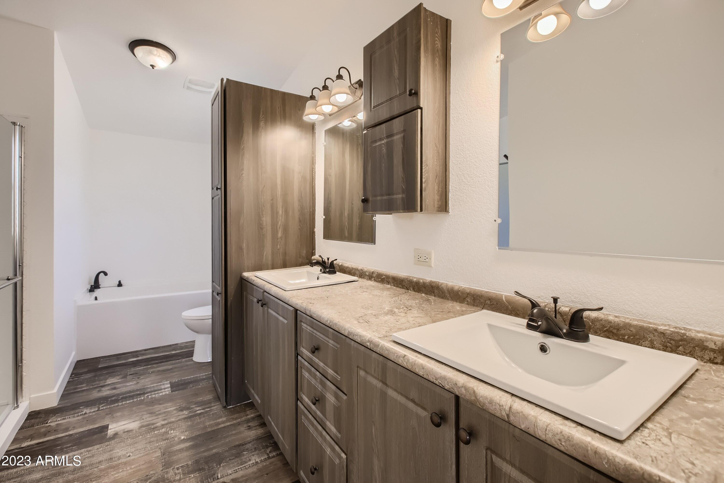 56877 West Papago Road Maricopa, AZ 85139 - Photo 18 of 27 17 Primary Bathroom
