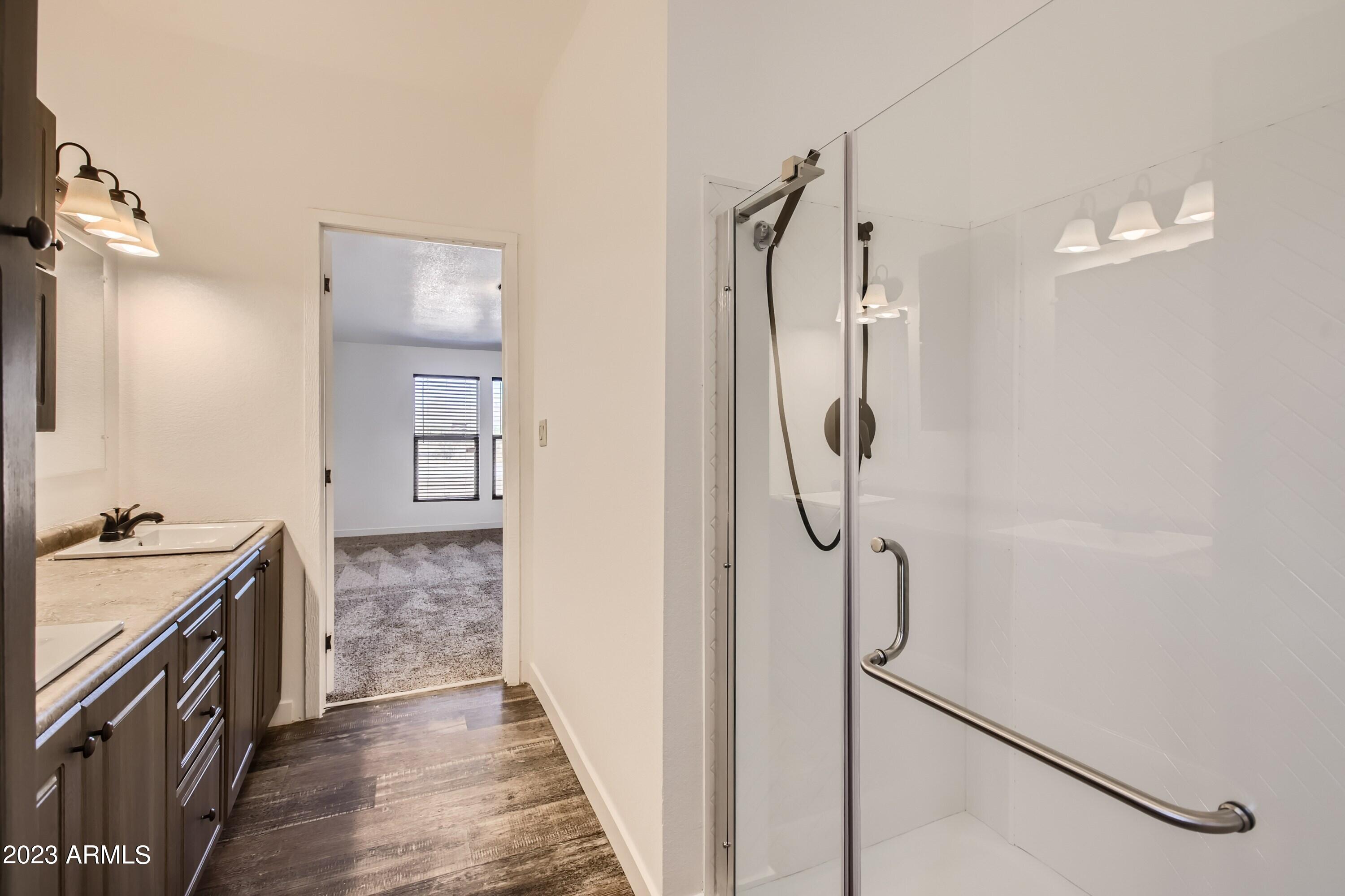 56877 West Papago Road Maricopa, AZ 85139 - Photo 19 of 27 19 Primary Bathroom