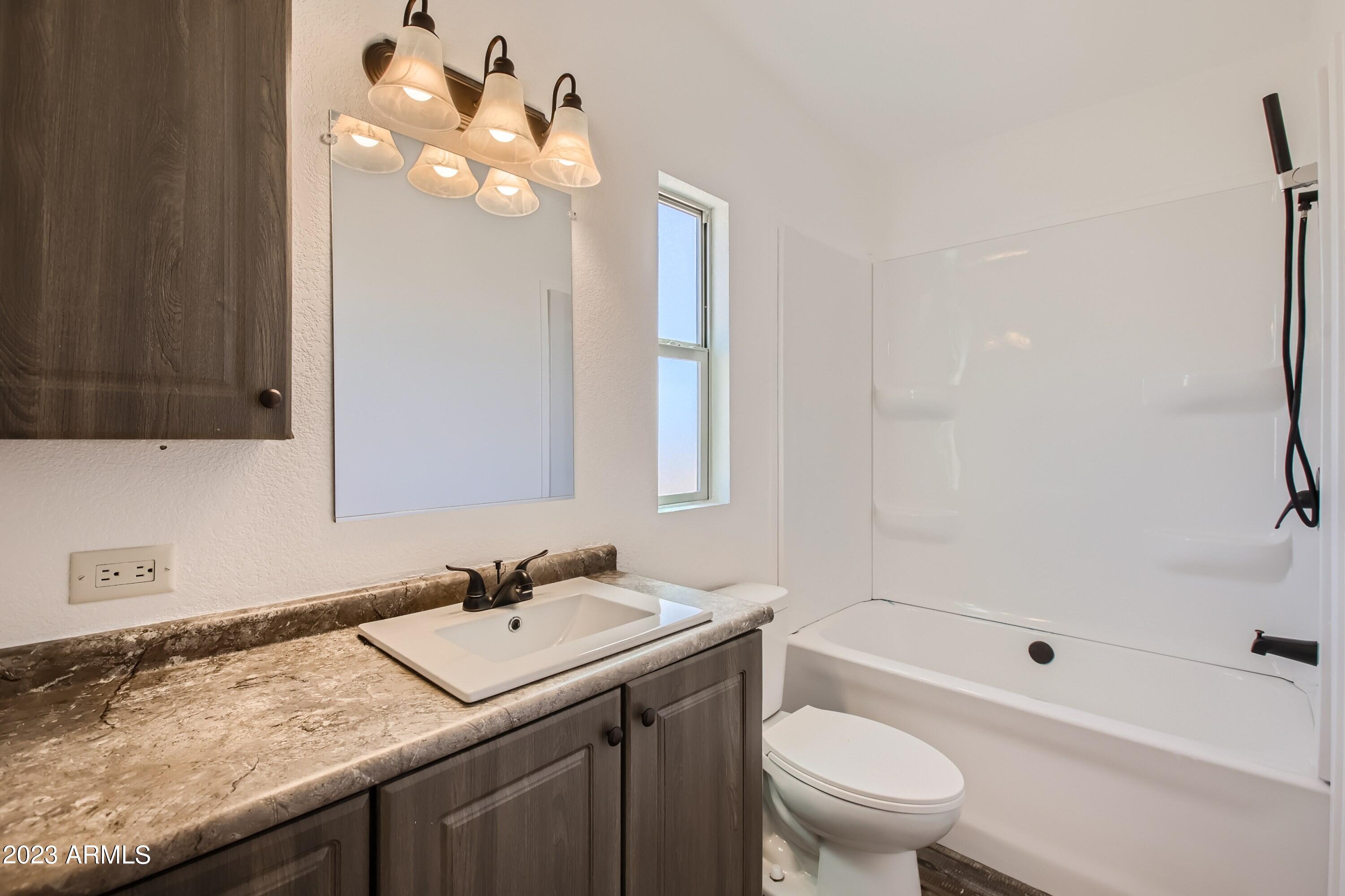 56877 West Papago Road Maricopa, AZ 85139 - Photo 23 of 27 24 Bathroom