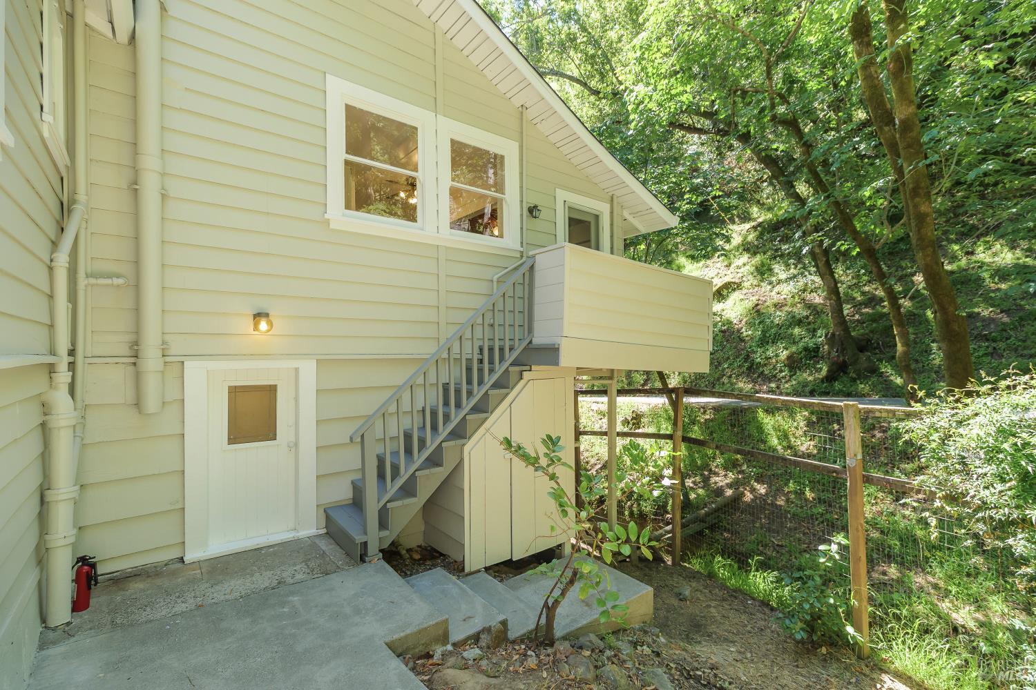 139 Scenic Road Fairfax, CA 94930 - Photo 22 of 47