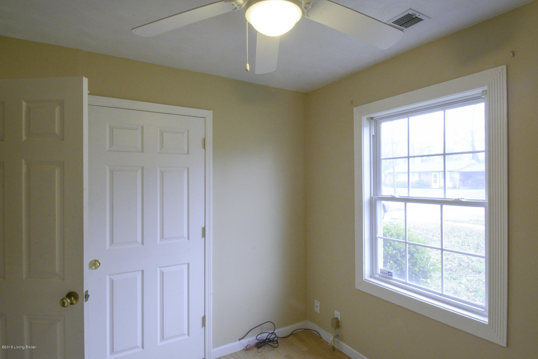 4907 Red Fern Road Louisville, KY 40218 - Photo 8 of 13 08 Bedroom1_1599