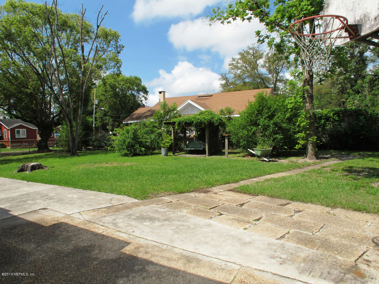 5109 Birkenhead Road Jacksonville, FL 32210 - Photo 18 of 20 a view of a park with large trees