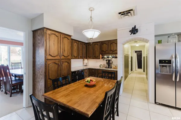 $395,000 | 1502 Nagel Drive, Marion, IL 62959