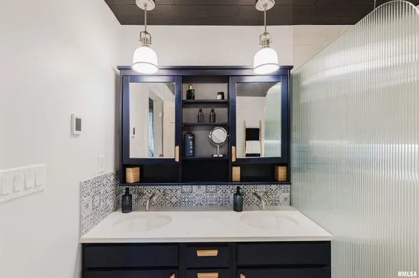 $395,000 | 1502 Nagel Drive, Marion, IL 62959