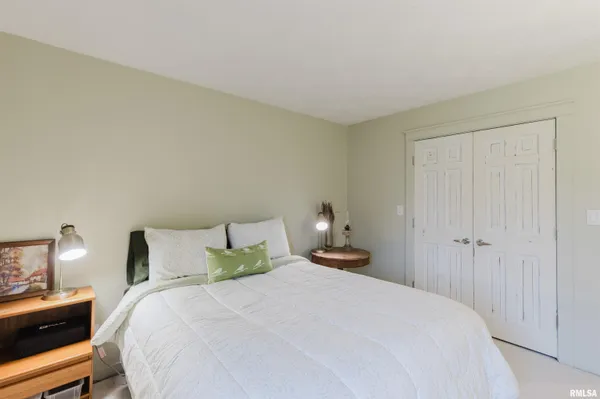 $395,000 | 1502 Nagel Drive, Marion, IL 62959