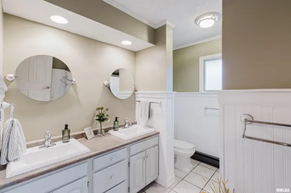 $395,000 | 1502 Nagel Drive, Marion, IL 62959