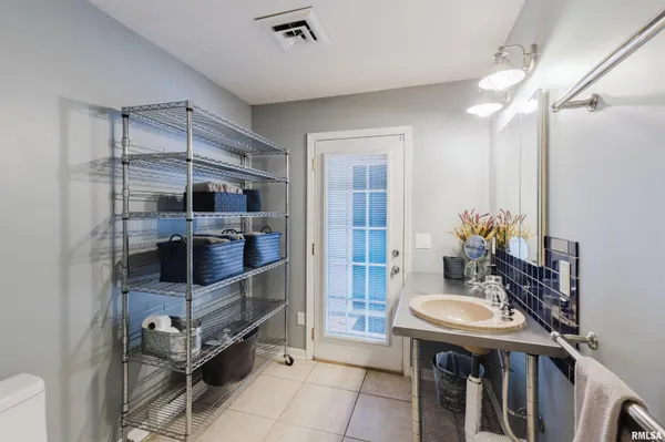 $395,000 | 1502 Nagel Drive, Marion, IL 62959