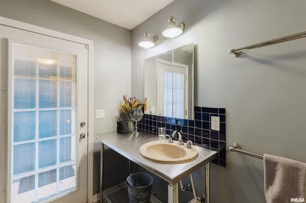 $395,000 | 1502 Nagel Drive, Marion, IL 62959