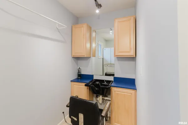 $395,000 | 1502 Nagel Drive, Marion, IL 62959