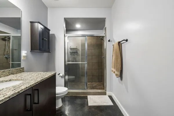 $2,000 | 1510 Demonbreun Street, Unit 608, Nashville, TN 37203