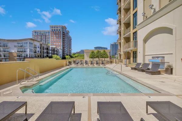 $2,000 | 1510 Demonbreun Street, Unit 608, Nashville, TN 37203