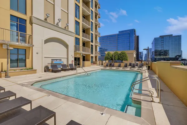 $2,000 | 1510 Demonbreun Street, Unit 608, Nashville, TN 37203