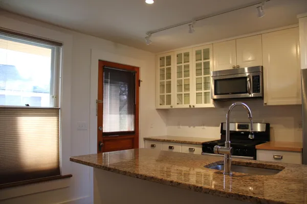 $3,500 | 310 2nd Street, Ann Arbor, MI 48103