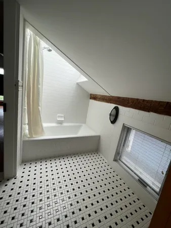 $3,500 | 310 2nd Street, Ann Arbor, MI 48103