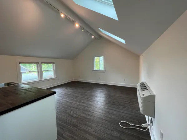 $3,500 | 310 2nd Street, Ann Arbor, MI 48103