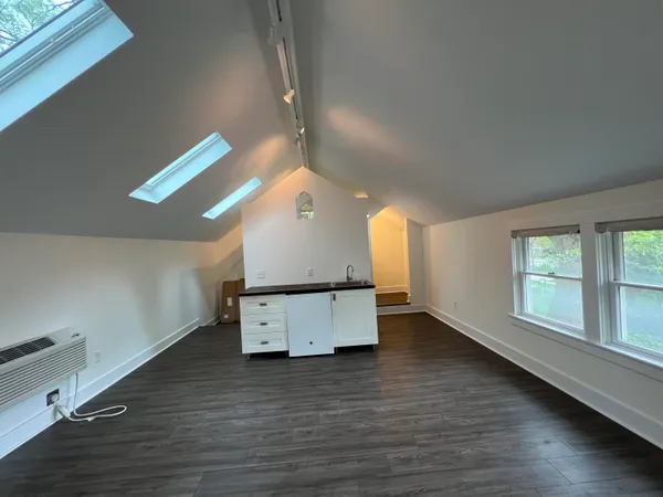 $3,500 | 310 2nd Street, Ann Arbor, MI 48103