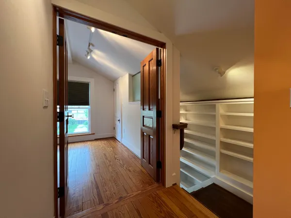 $3,500 | 310 2nd Street, Ann Arbor, MI 48103