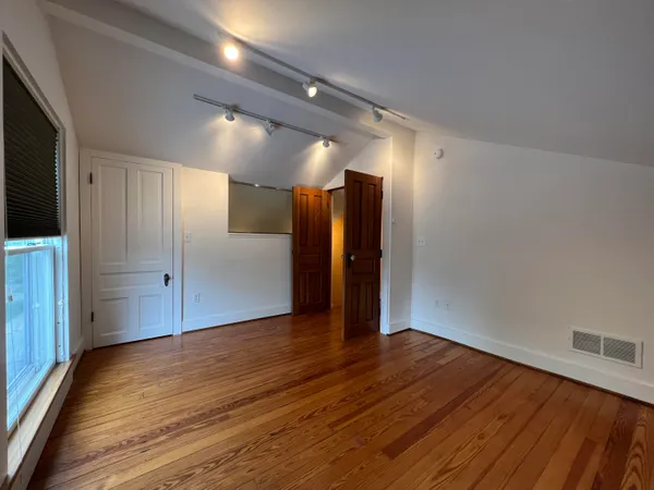 $3,500 | 310 2nd Street, Ann Arbor, MI 48103