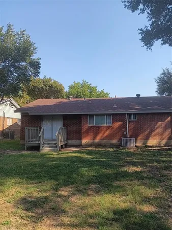 $250,000 | 2906 Plaza Street, Arlington, TX 76010