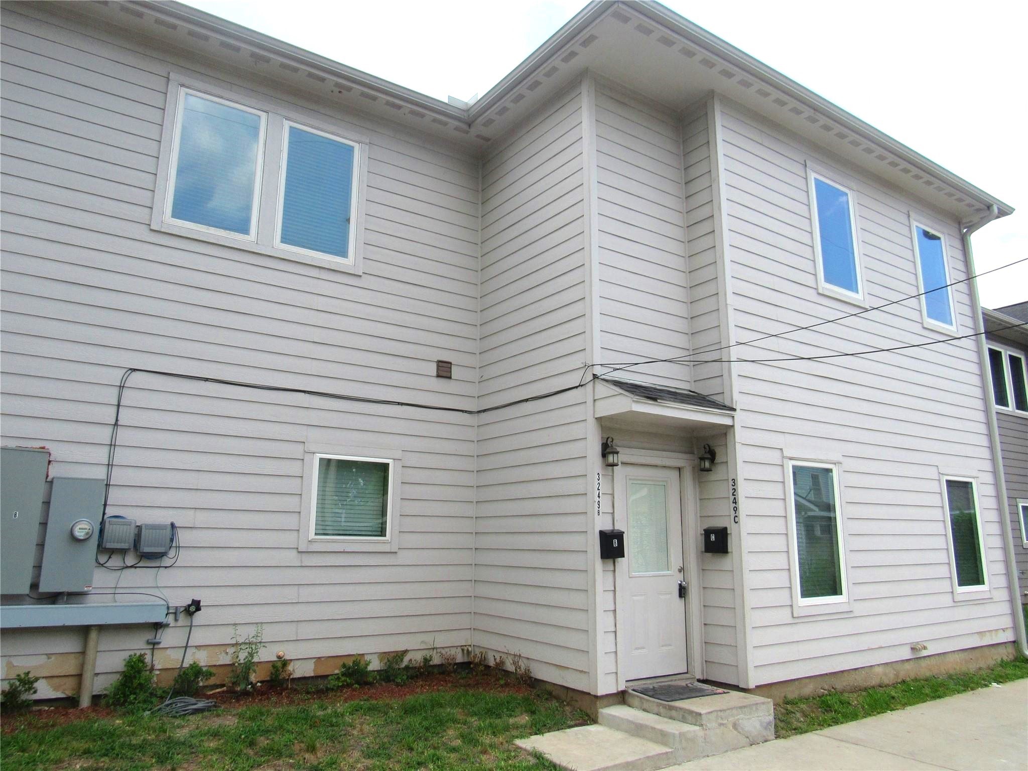 3249 Dixie Drive, Unit B Houston, TX 77021 - Photo 20 of 25 a view of a white house