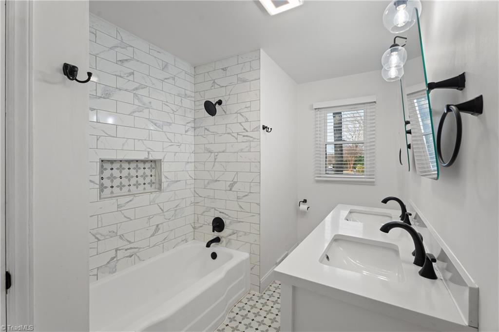 1366 Pinebluff Road Southwest Winston-Salem, NC 27103 - Photo 20 of 34