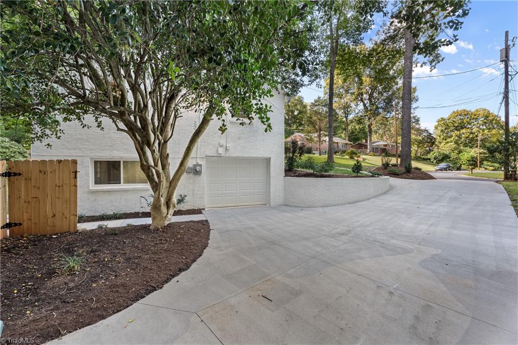 1366 Pinebluff Road Southwest Winston-Salem, NC 27103 - Photo 28 of 34