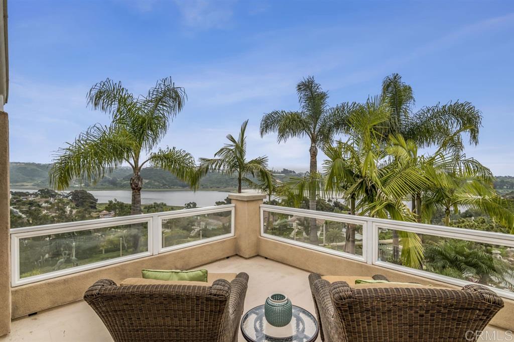 7381 Elegans Place Carlsbad, CA 92011 - Photo 13 of 25